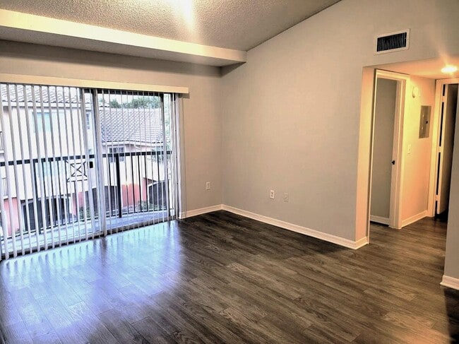 Photo - 4197 N Haverhill Rd Unidad 212