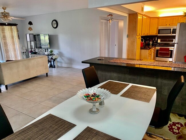 Building Photo - 1116 Green Pine Blvd Unit G1