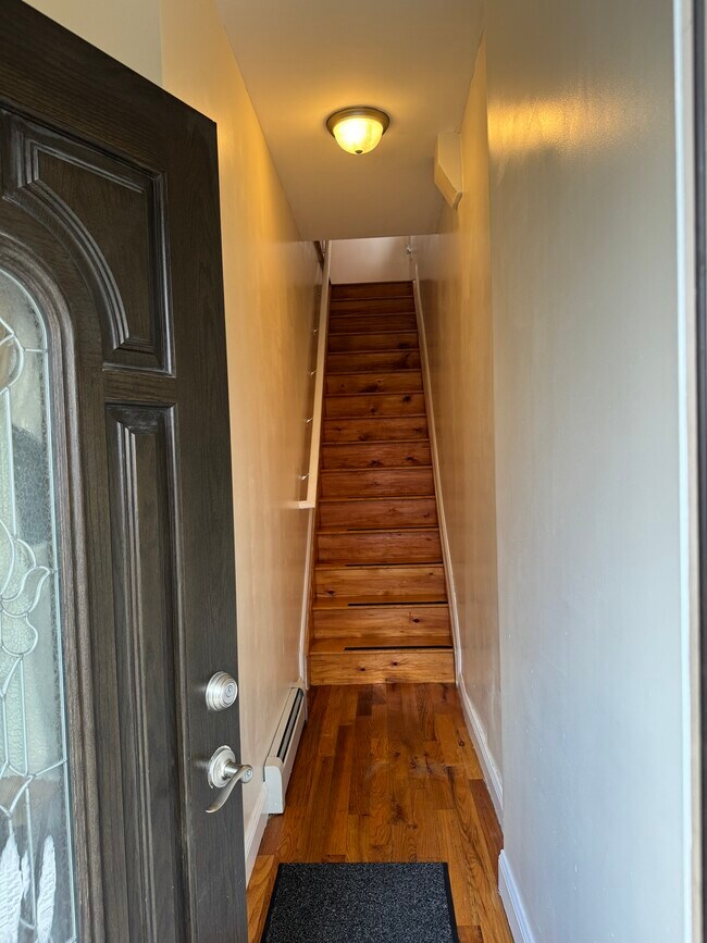 Photo - 369 Jerome St