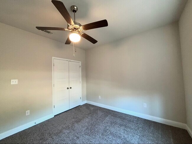 Photo - 5490 Overland Dr