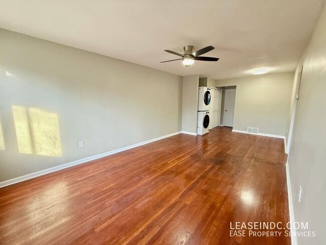 Photo - 4407 2nd St NE Unidad #1