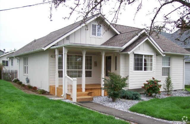 Building Photo - STATUS: PENDING APPLICATION- | R122 | $1795 Rental