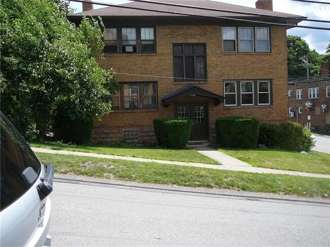 Photo - 25 Stanford Ave