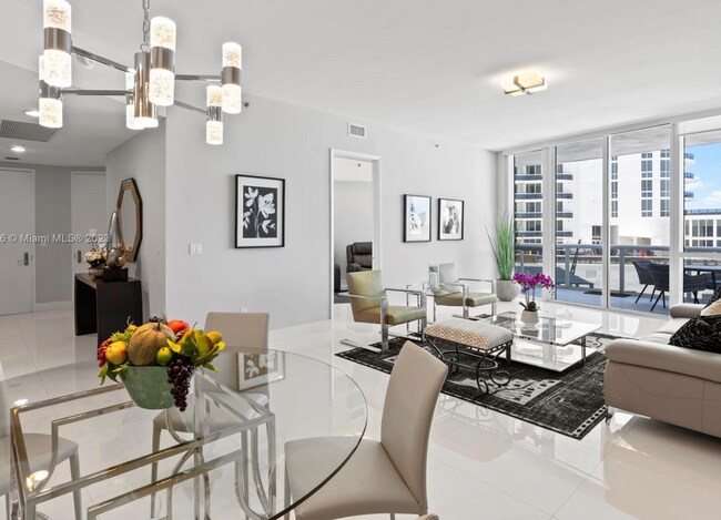 Photo - 15811 Collins Ave Unidad 503