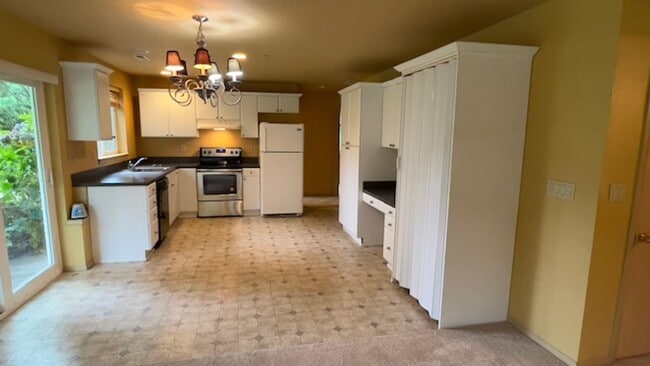 Photo - Beautiful 2 Bed 1 Bath MIL Unit near Cedar...