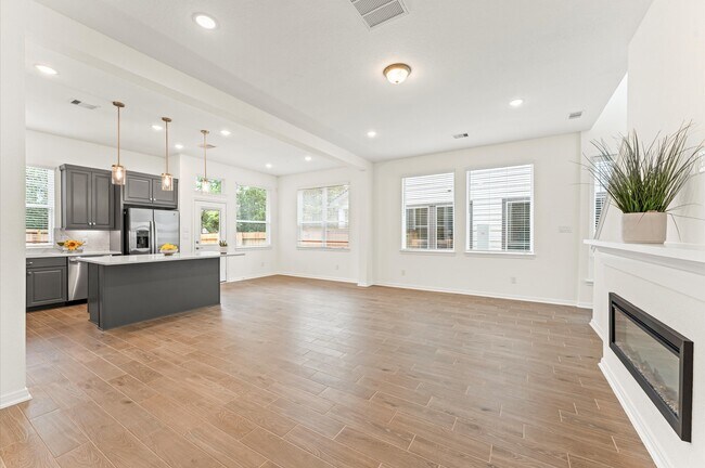 Building Photo - 151 W Coralburst Lp Rental