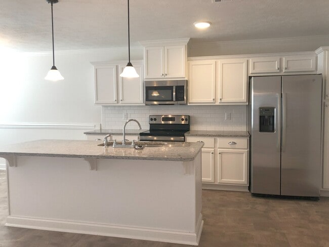 Photo - 807 Goodale Dr