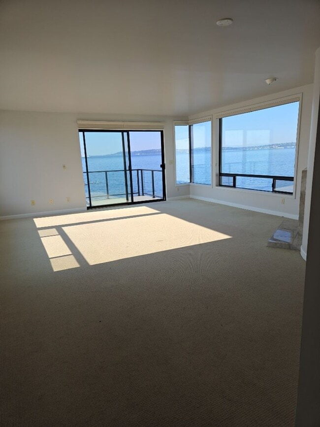 Photo - Must See Condo With A Phenomenal View!! $500 move in credit