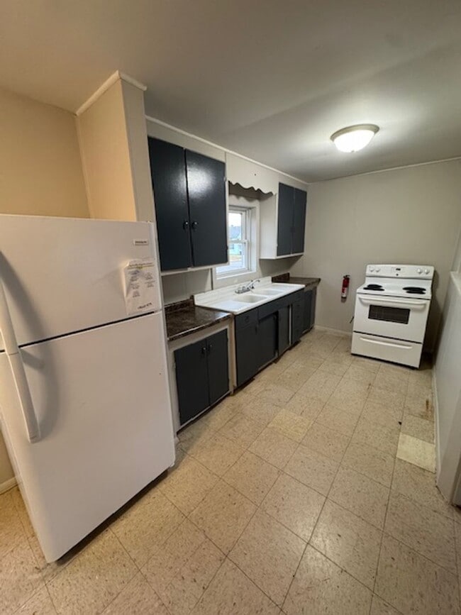 Photo - 1408 Eckart St