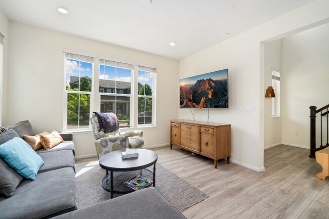 Photo - 335 Zeppelin Wy