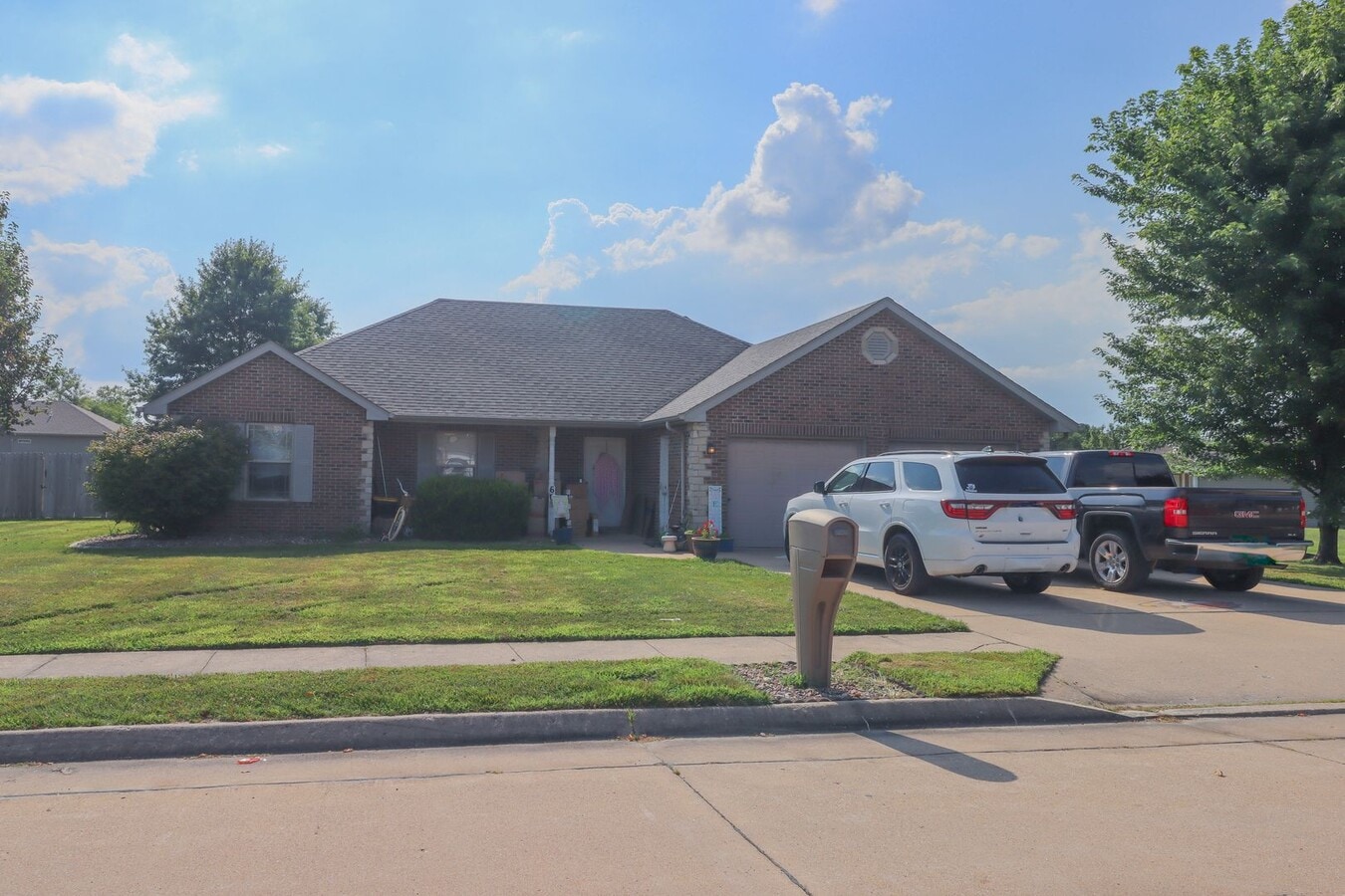 Spacious 3BR Ashland Home w/ 2-Car Garage & Large Backyard - Spacious 3BR Ashland Home w/ 2-Car Garage & Large Backyard