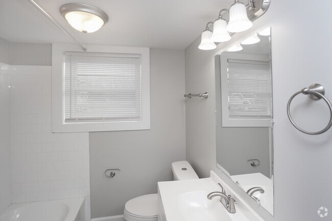 1BR, 1BA -558-700 SF - Pleasant Creek Apartments