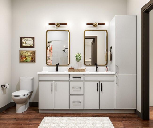 Bathroom - The Karlyn of Naples