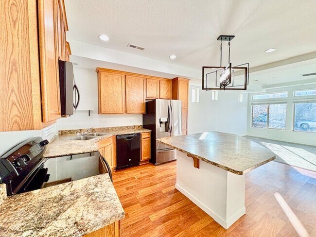 Photo - 5148 Andes Way