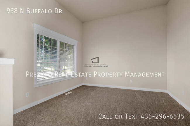 Photo - 958 N Buffalo Dr