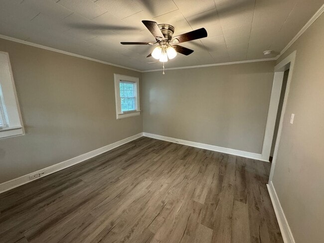 Photo - 1514 W May Ave