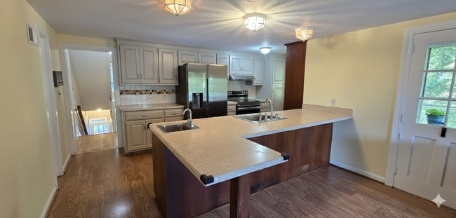 Photo - 187 W Avon Rd