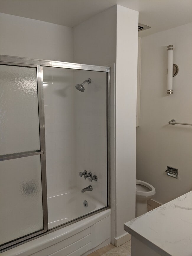 Photo - 330 Vernon St Unit 404