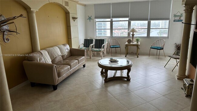Photo - 3725 S Ocean Dr Unit 1427