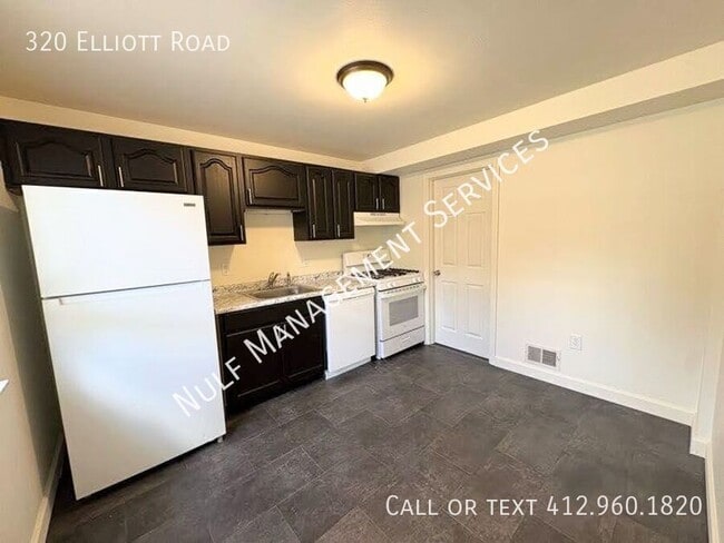 Photo - 320 Elliott Rd