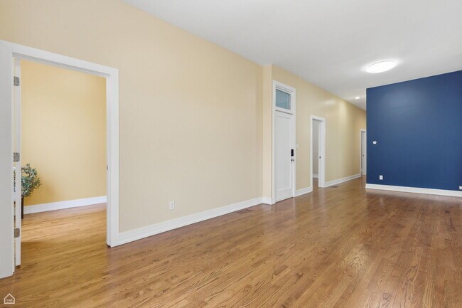 Photo - 2523 W Chicago Ave Unidad 2