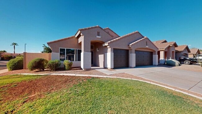 Building Photo - 3830 E Kroll Dr Rental