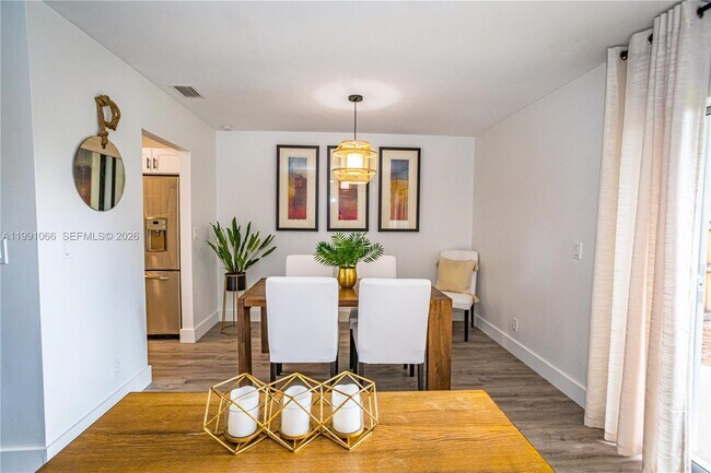 Photo - 9341 Green Meadows Way Unit 2