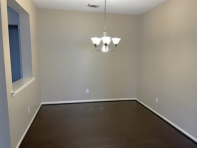 Photo - 4910 Linden Pl