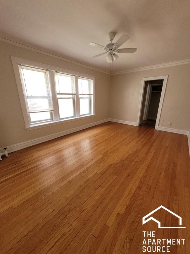 Building Photo - 1421 W Farwell Ave Unit 309