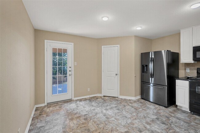 Photo - 215 Rummel Dr