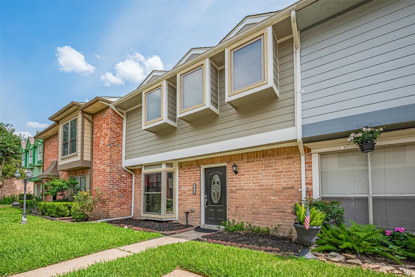 Photo - 14688 Perthshire Rd Unit C