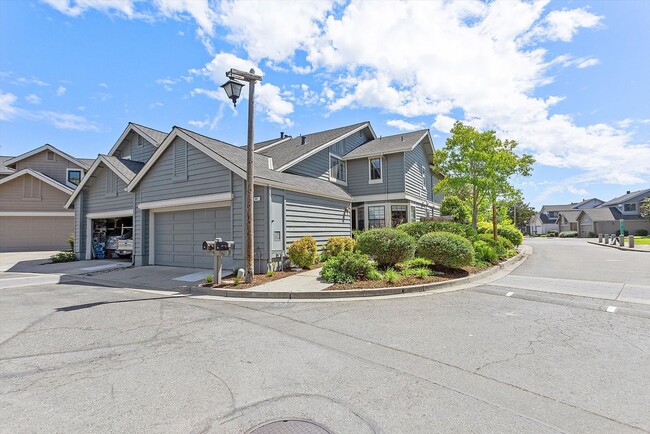 Building Photo - 61 Purcell Dr