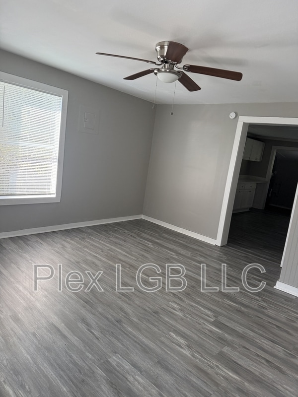 Photo - 203 Front St