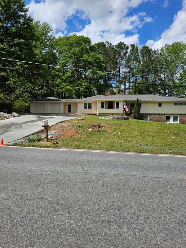 Building Photo - 1865 Pucketts Dr SW Rental