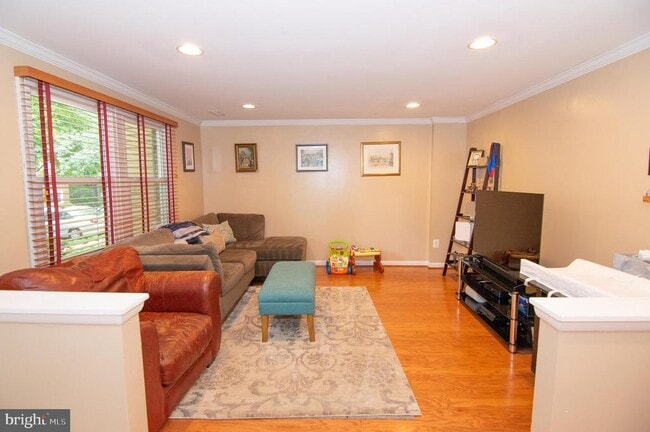 Photo - 2831 Raymond Ct