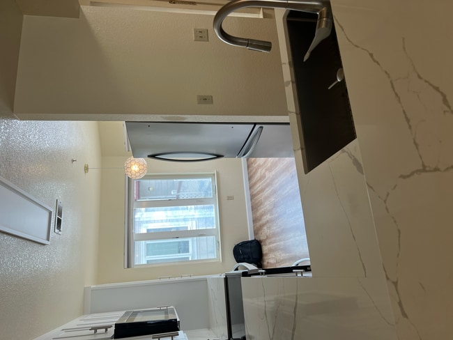 Photo - 425 Mountain View Dr Unit #2