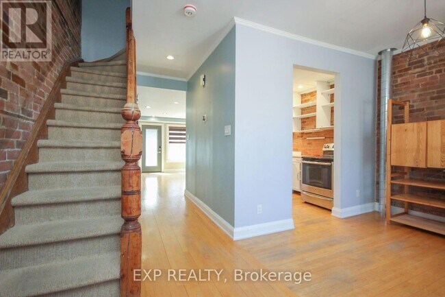 Photo - 114 Sweetland Ave