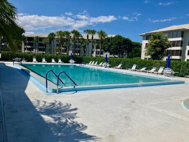 Photo - 3635 Whitehall Dr Unit 305