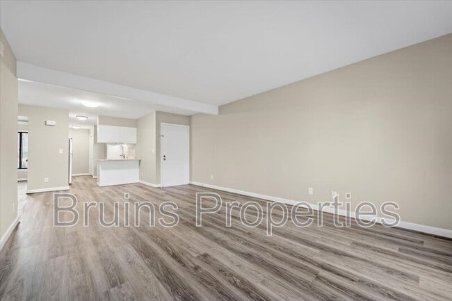 Photo - 1504 Benjamin Pkwy
