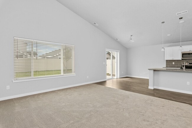 Photo - Beautiful 4bd/2ba Single Level Home w/RARE 4-CAR GARAGE