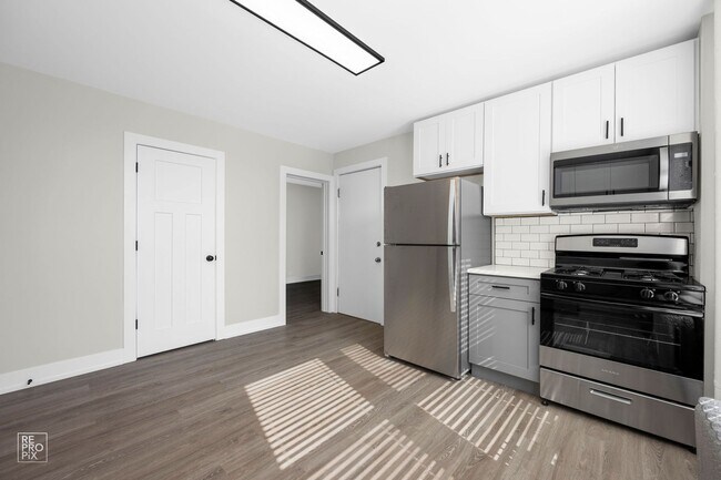 447 N Austin