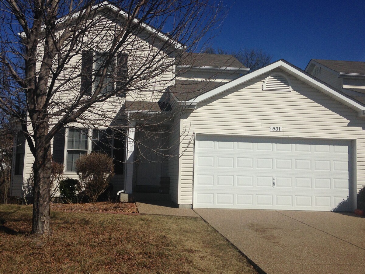 Photo - 531 Donna Marie Dr Townhome
