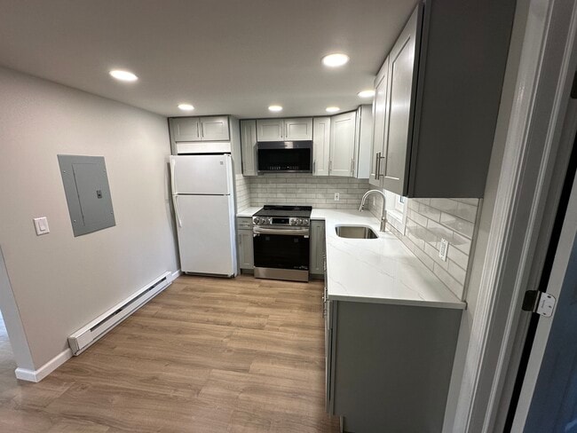 Photo - 138 Sopher St