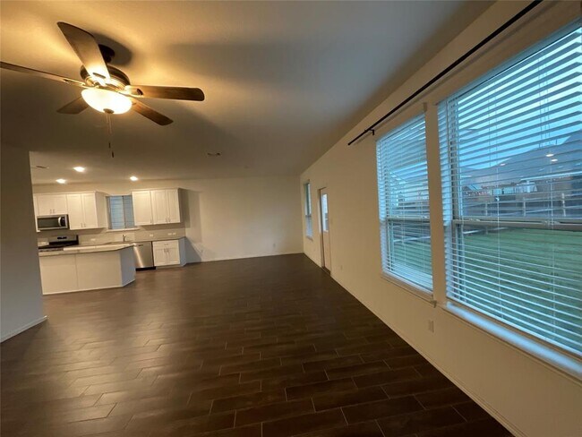 Photo - 128 Banyon Dr