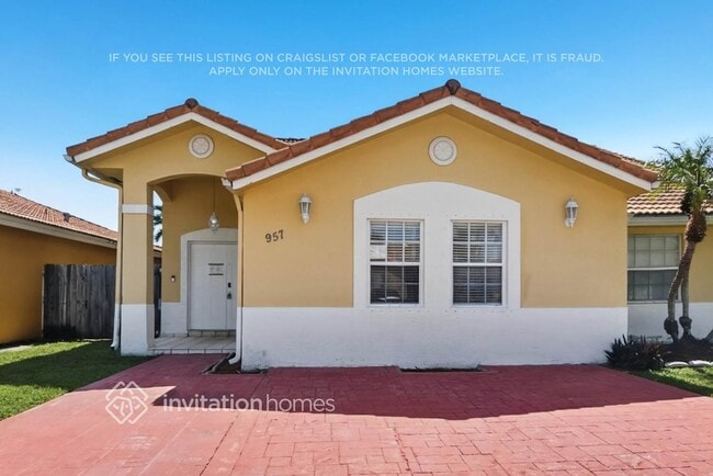 Building Photo - 957 NW 128th Pl