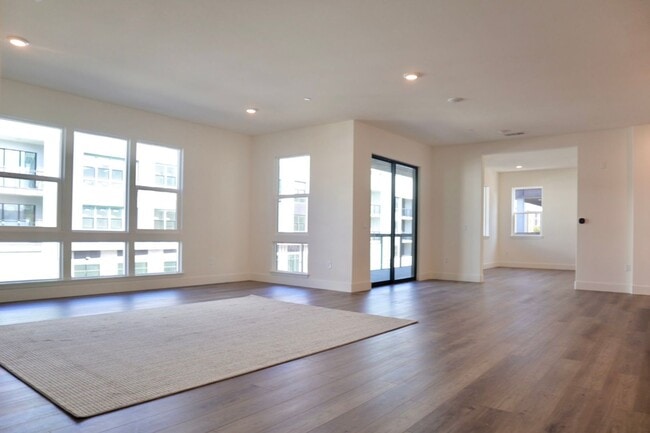 Photo - State of the Art Condo located in Fremont! – Metro West Community! Unit 301