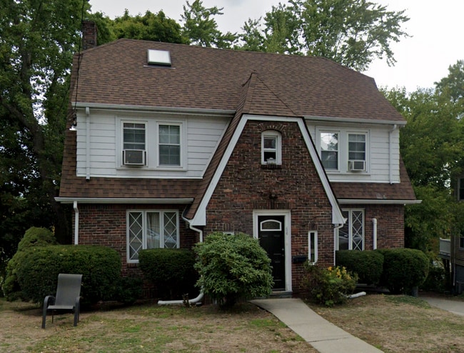 Building Photo - 64 Undine Rd Unit 9-BED 4BATH Brighton Rental