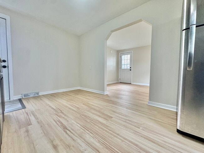 Photo - 63 St John St Unit 3