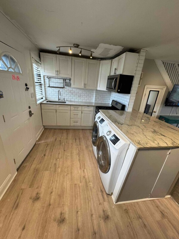 Photo - 422 East Ave