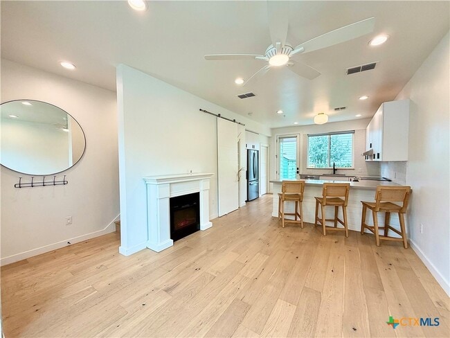 Photo - 1903 Dutton Dr Unit B